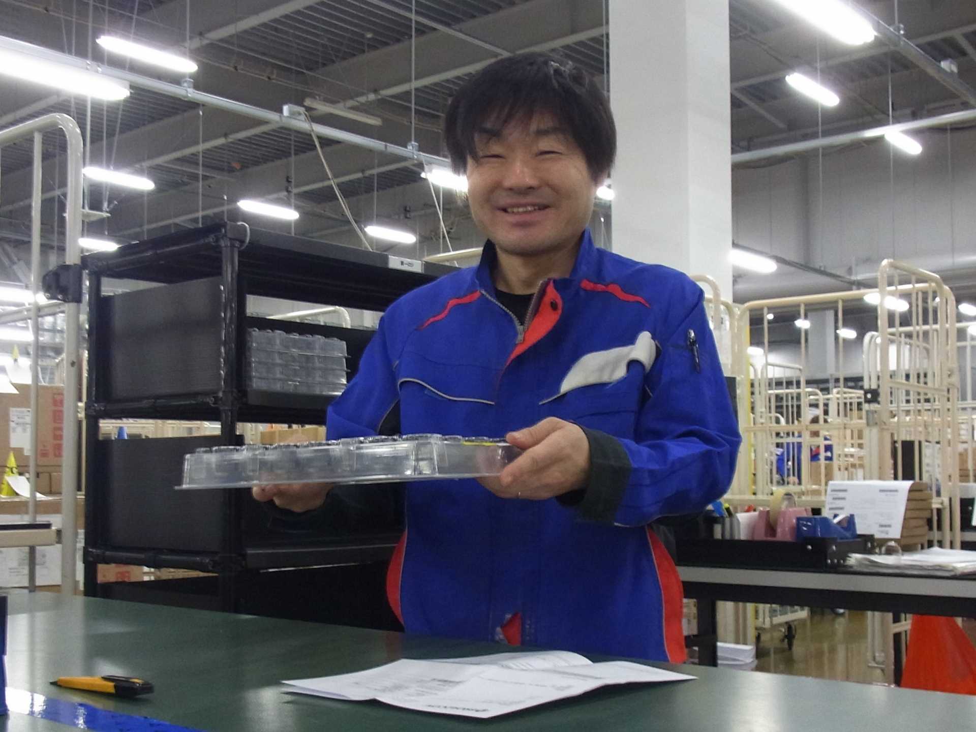 入社時には、商品に関する詳しい説明を行います。
